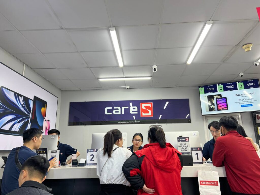 Có nên thay màn hình iPhone 7 Plus chính hãng không