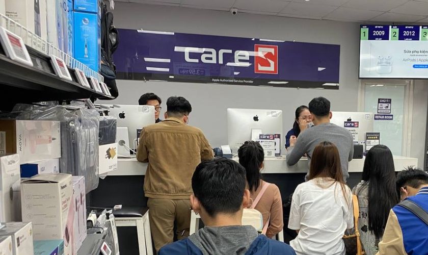 Quy trình thay màn hình iPhone 8 của CareS