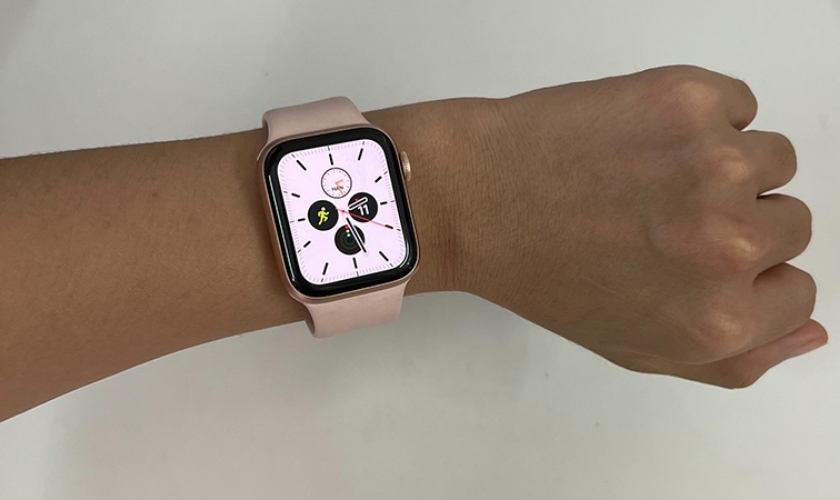 cách để đánh thức apple watch