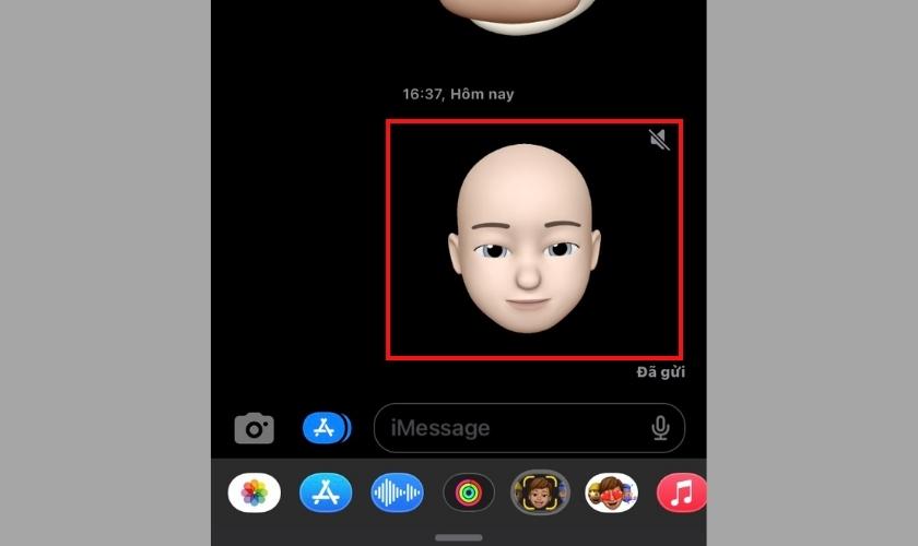 thực hiện thao tác nhấn đè vào ảnh memoji động đã gửi