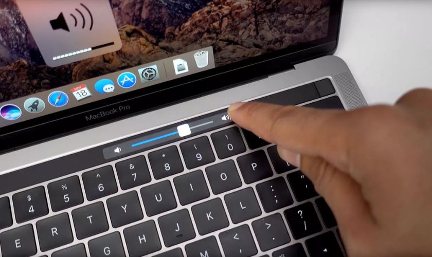 Cách dùng Control Strip trên Touch Bar là gì?