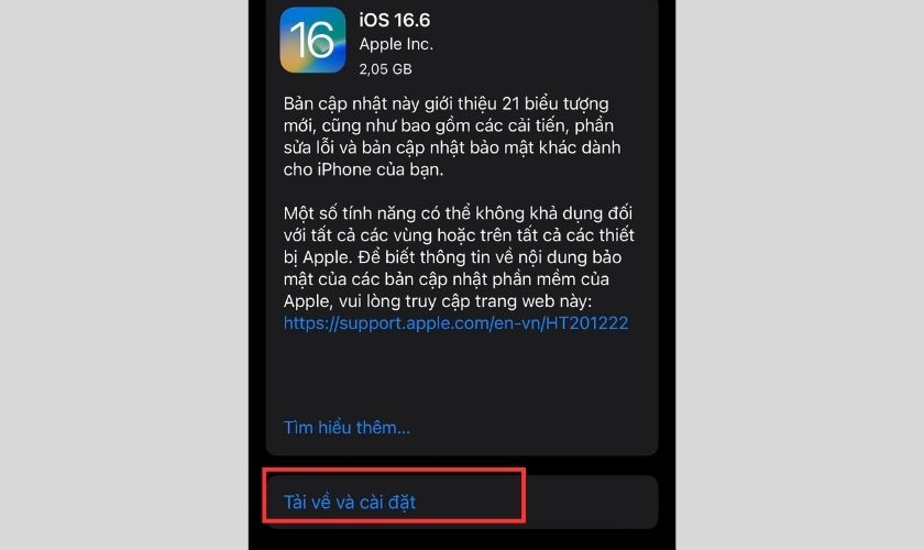 Bấm chọn Tải về và cài đặt để tải bản nâng cấp iPhone