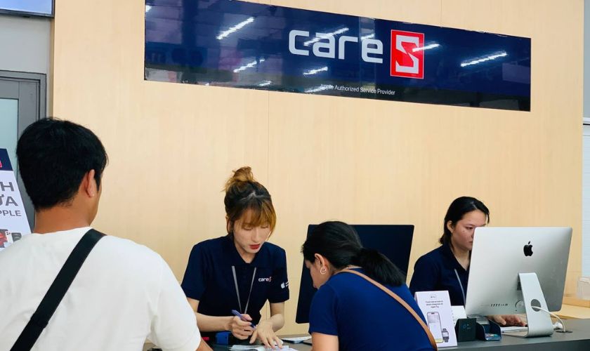 Dịch vụ thay pin iPhone 15 chính hãng Apple tại CareS