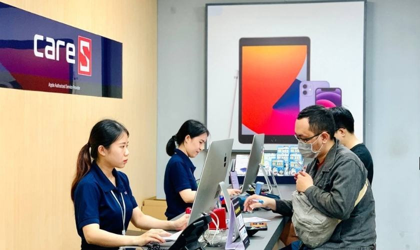 thay màn hình iPhone 15 chính hãng Apple tại CareS