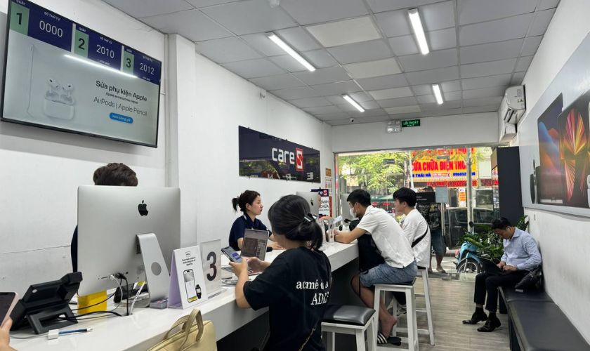 lưu ý khi thay màn hình iPhone 15 Plus tại CareS
