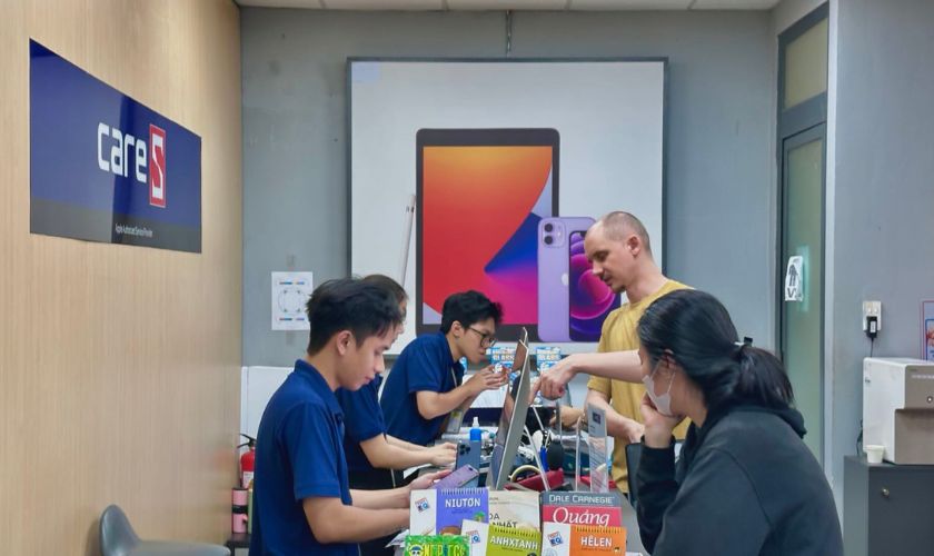 Thay màn hình iPhone 15 Pro ở đâu uy tín
