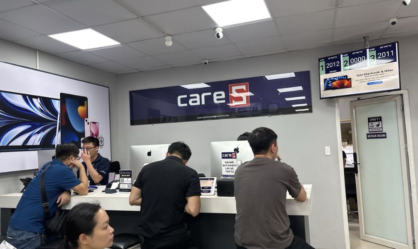Thay pin iPhone 11 Pro chính hãng giá bao nhiêu
