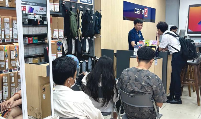 Quy trình thay pin iPhone 11 Pro lấy liền, uy tín