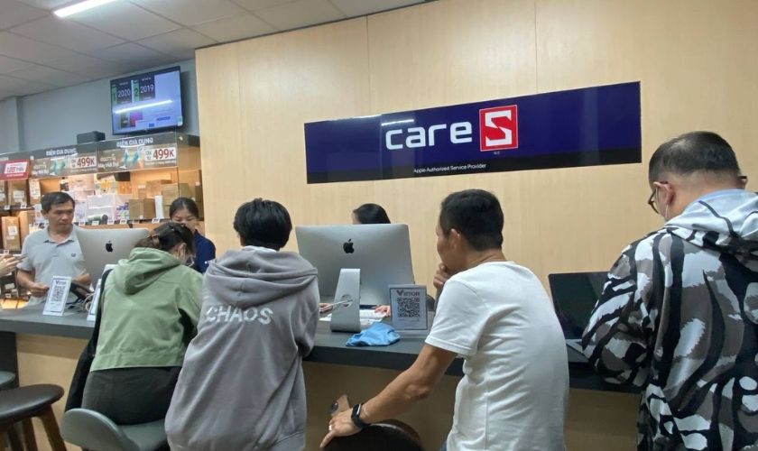 Thay pin iPhone 7 chính hãng lấy liền đến ngay CareS