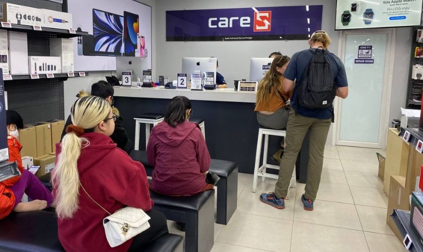 thay màn hình iPhone 11 Pro tại CareS