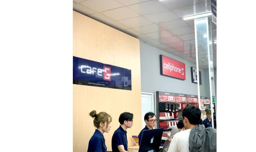 thay camera trước iPhone 12 Pro Max tại trung tâm sửa chữa CareS