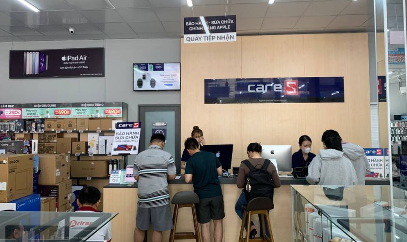CareS là địa chỉ thay camera trước iPhone 15 Pro Max chính hãng, uy tín