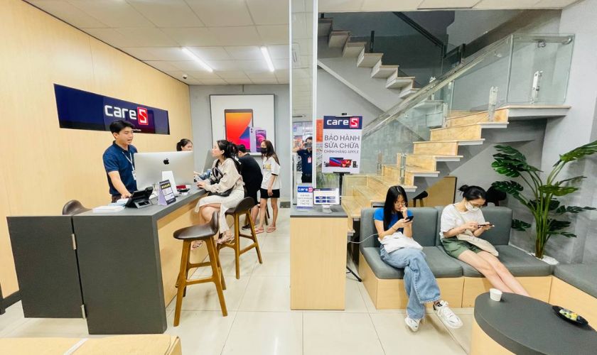 Dịch vụ thay loa MacBook Pro 2022 uy tín, đáng tin cậy tại CareS