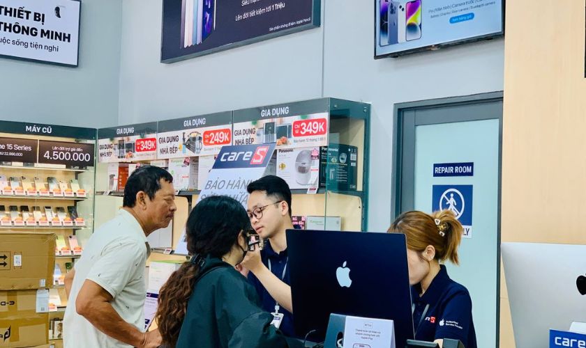 Bảng giá thay main MacBook Pro 2020 13 inch 2 TBT3 chính hãng tại CareS