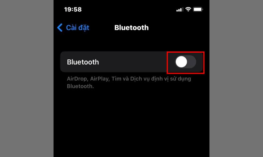 Kế đến tại mục Bluetooth, bạn hãy gạt cần sang màu xám để ngắt kết nối