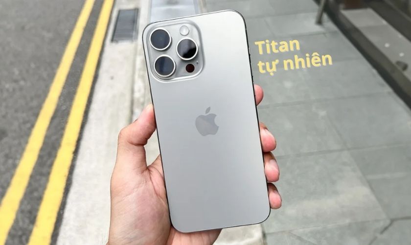 Điện thoại iPhone 15 Pro Max có mấy màu? - Titan tự nhiên