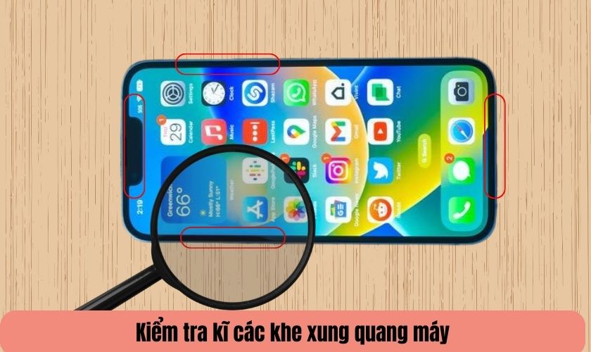 Kiểm tra khe hở quanh khung máy và màn hình