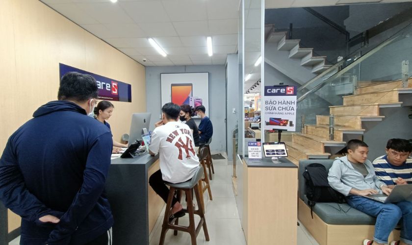 Dịch vụ thay loa ngoài iPhone 14 Pro giá tốt, lấy ngay tại CareS
