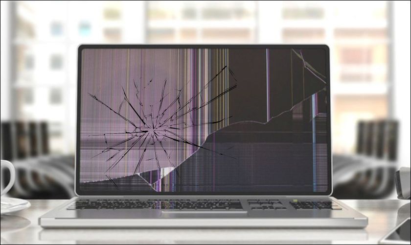 Màn hình MacBook bị loang màu do nguyên nhân nào?