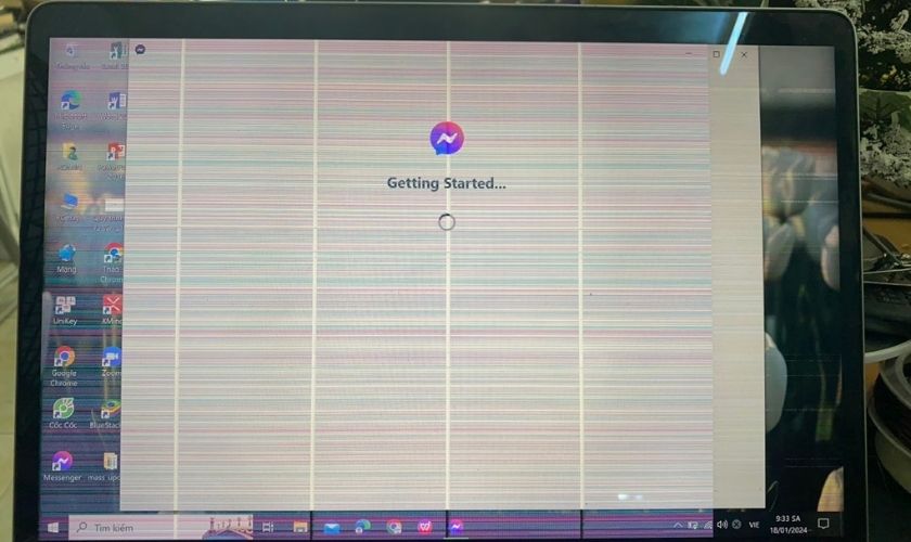 Màn hình MacBook bị mờ xuất hiện sọc nhiễu ngang dọc