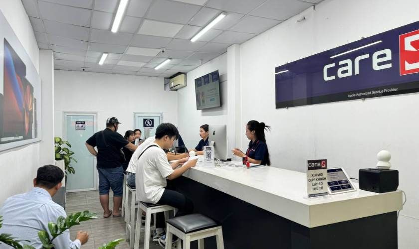 Thay Camera Trước iPhone 16 Pro Giá Bao Nhiêu Tiền