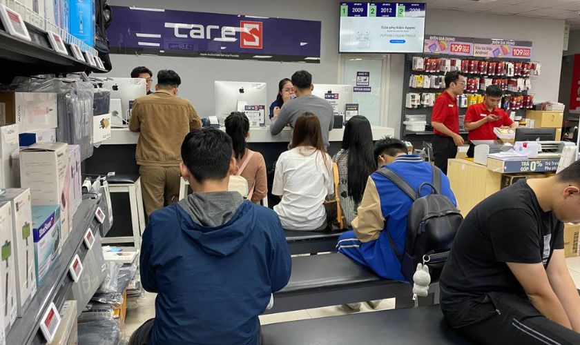 Giá thay main MacBook Pro 2023 14 inch M2 chính hãng tại CareS