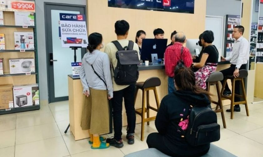 Thay Camera sau iPhone 16 Plus giá bao nhiêu tiền