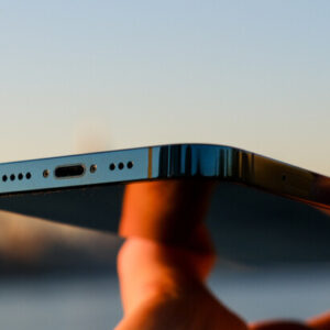 Thay loa ngoài iPhone chính hãng