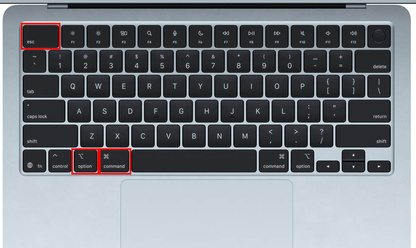 Thoát ứng dụng đang mở khiến MacBook bị đứng màn hình