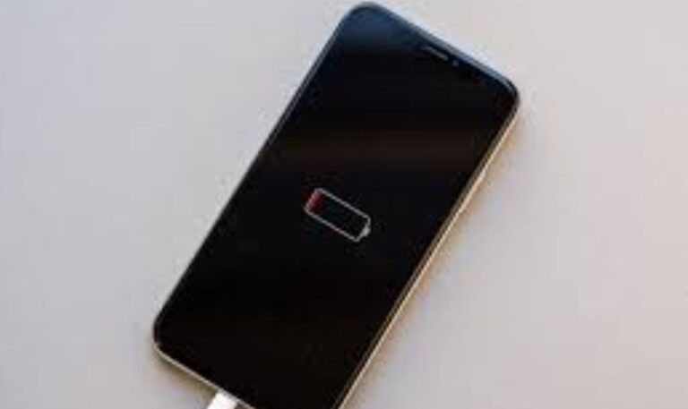 Màn hình iPhone tự nhiên bị tối đen