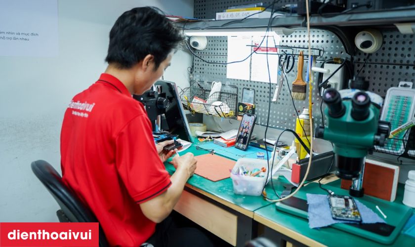 Quy trình thay bàn phím laptop HP Compaq 8740 lấy liền tại OpenIT