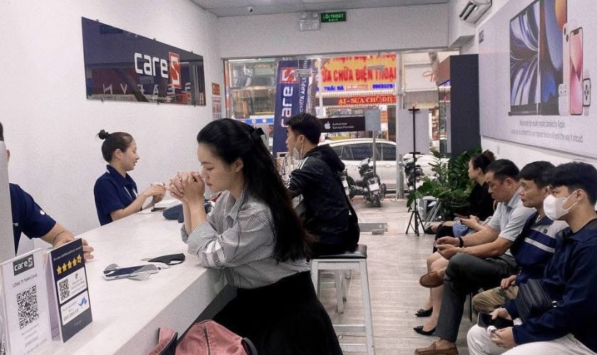 Địa chỉ thay pin iPhone chính hãng Apple