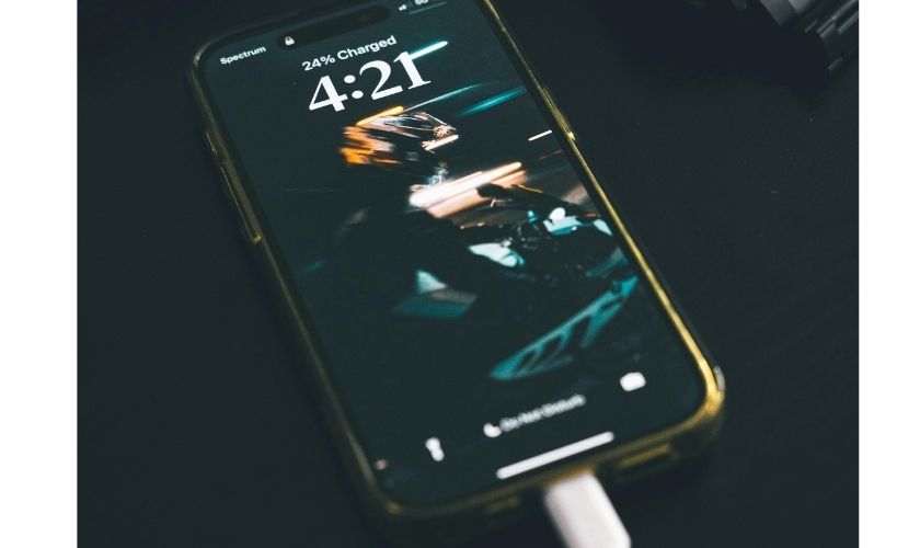 Nguyên nhân khiến iPhone 13 bị chai pin