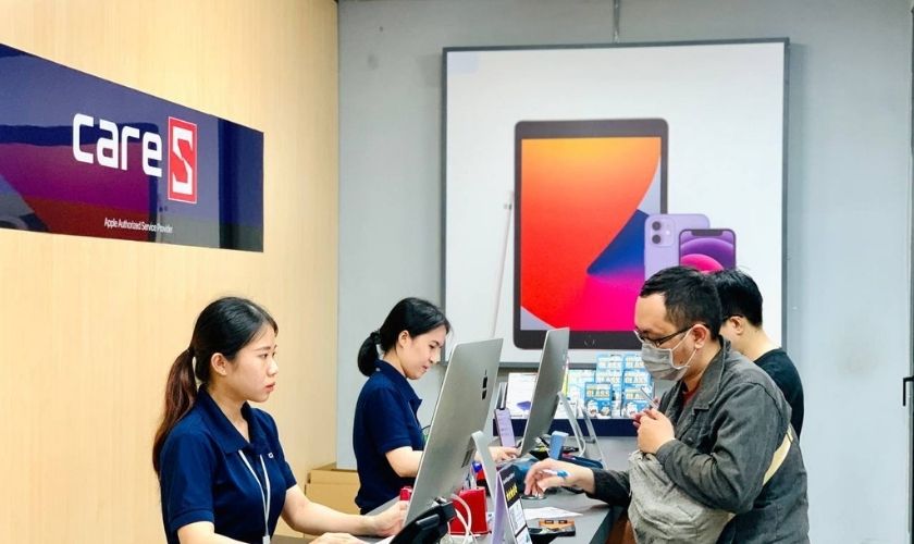 Có nên thay pin iPhone 13 không