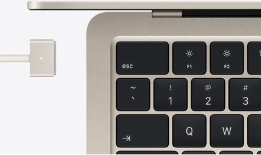 Nguyên nhân MacBook sập nguồn bật không lên