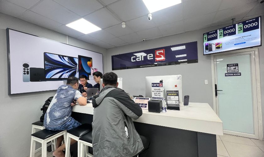 Thay pin iPhone 14 Pro Max chính hãng ở đâu uy tín