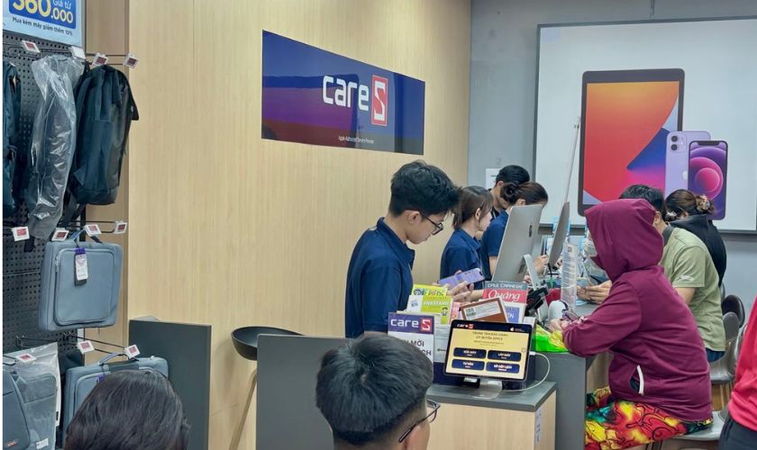Cách xử lý iPhone bị rơi xuống nước đúng cách