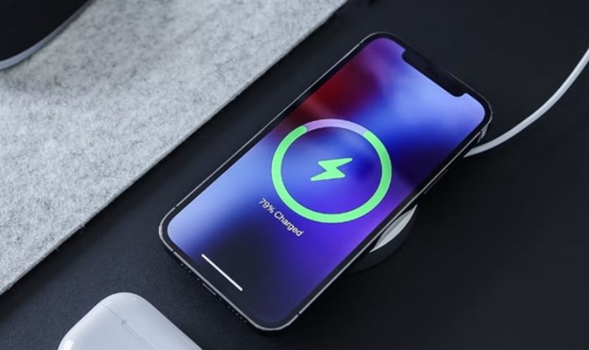 Những sai lầm khi iPhone rơi xuống nước cần tránh