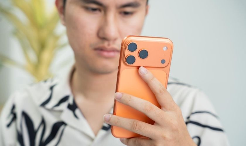 Có cần xả pin về 0% định kỳ không