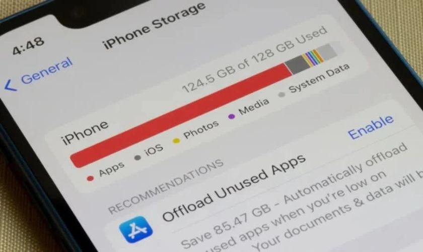 Nguyên nhân iPhone khởi động lại liên tục