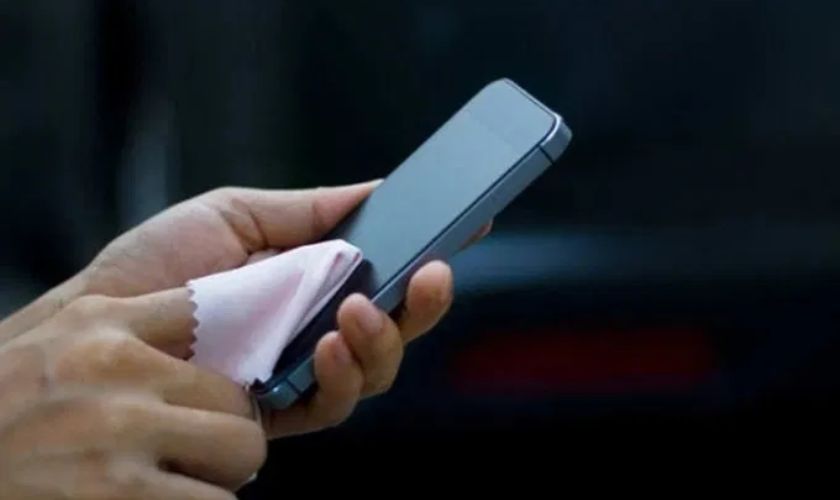 Cách xử lý iPhone 12 bị trầy viền tại nhà