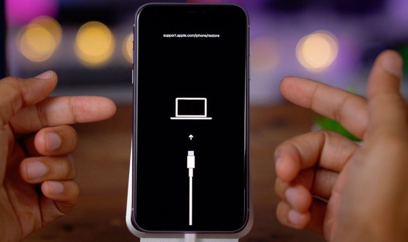 Cách khắc phục iPhone 12 Pro Max bị treo táo nhấp nháy tại nhà