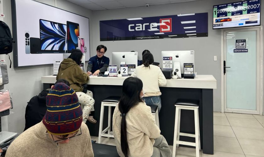 Nên sửa iPhone 14 Pro Max bị trắng màn hình ở đâu