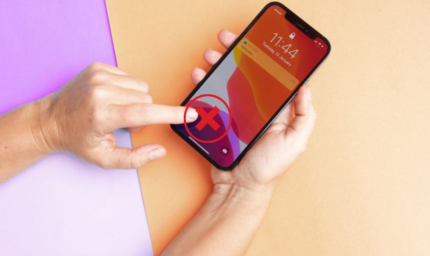 Dấu hiệu màn hình iPhone 13 Pro Max bị liệt cảm ứng