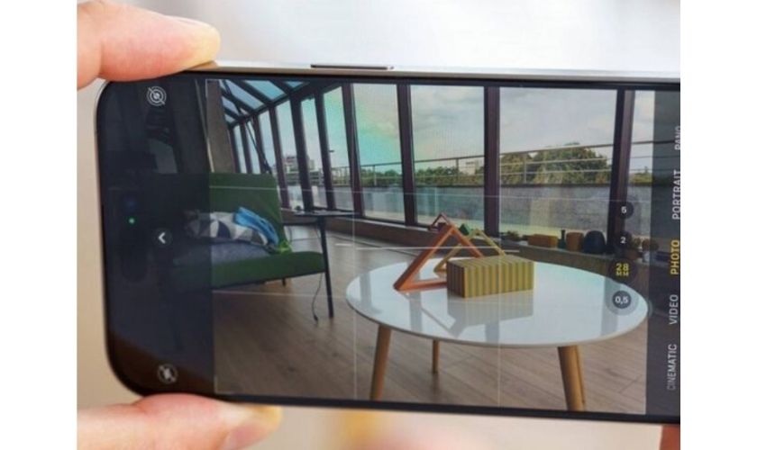 Nguyên nhân khiến iPhone 15 Pro Max chụp ảnh bị tối