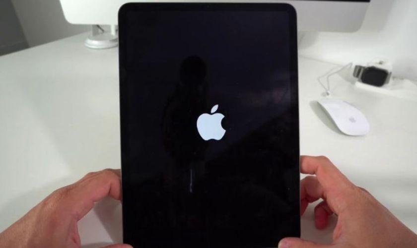 Không nên làm gì khi iPad bị mất nguồn