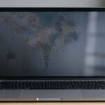 màn hình laptop bị mốc