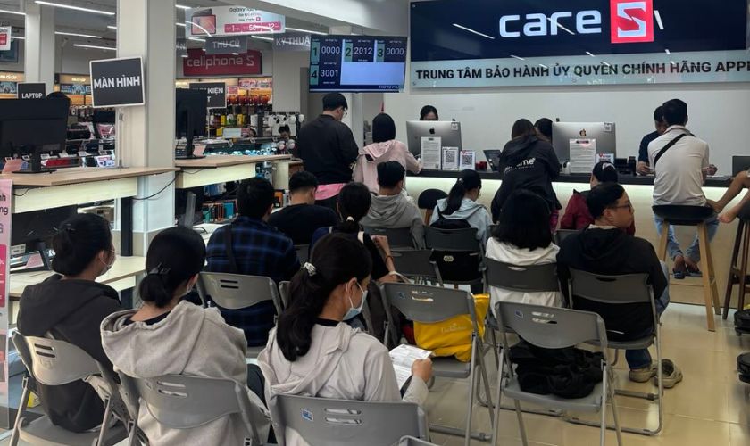 Mặt lưng iPhone 11 Pro Max bị vỡ có cần thay không