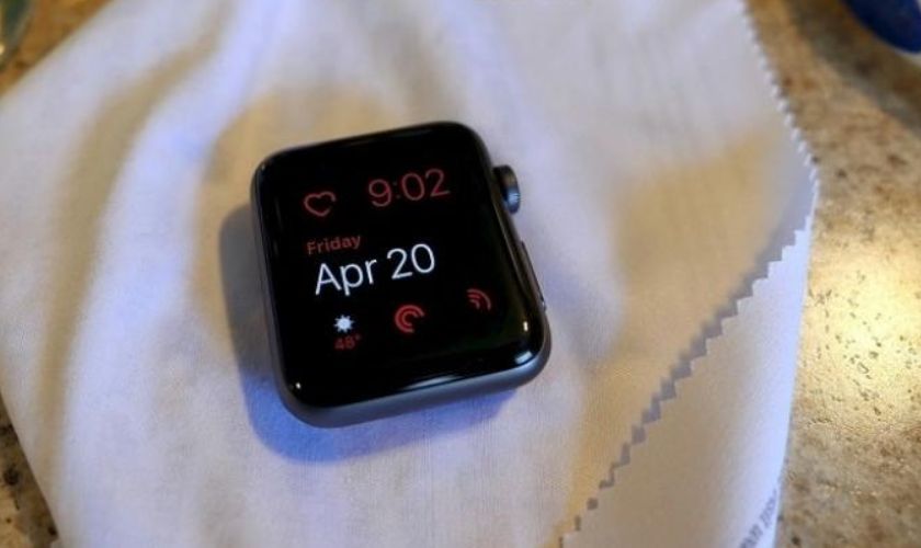 Cách hạn chế Apple Watch bị xước màn hình